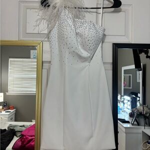 Elegant White One Shoulder Dress